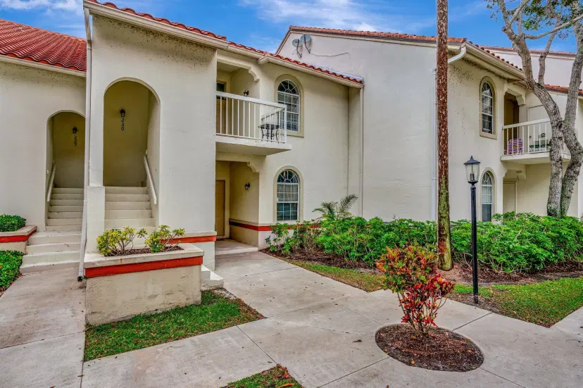 Picture of 130 Cypress Point Drive, Palm Beach Gardens FL 33418