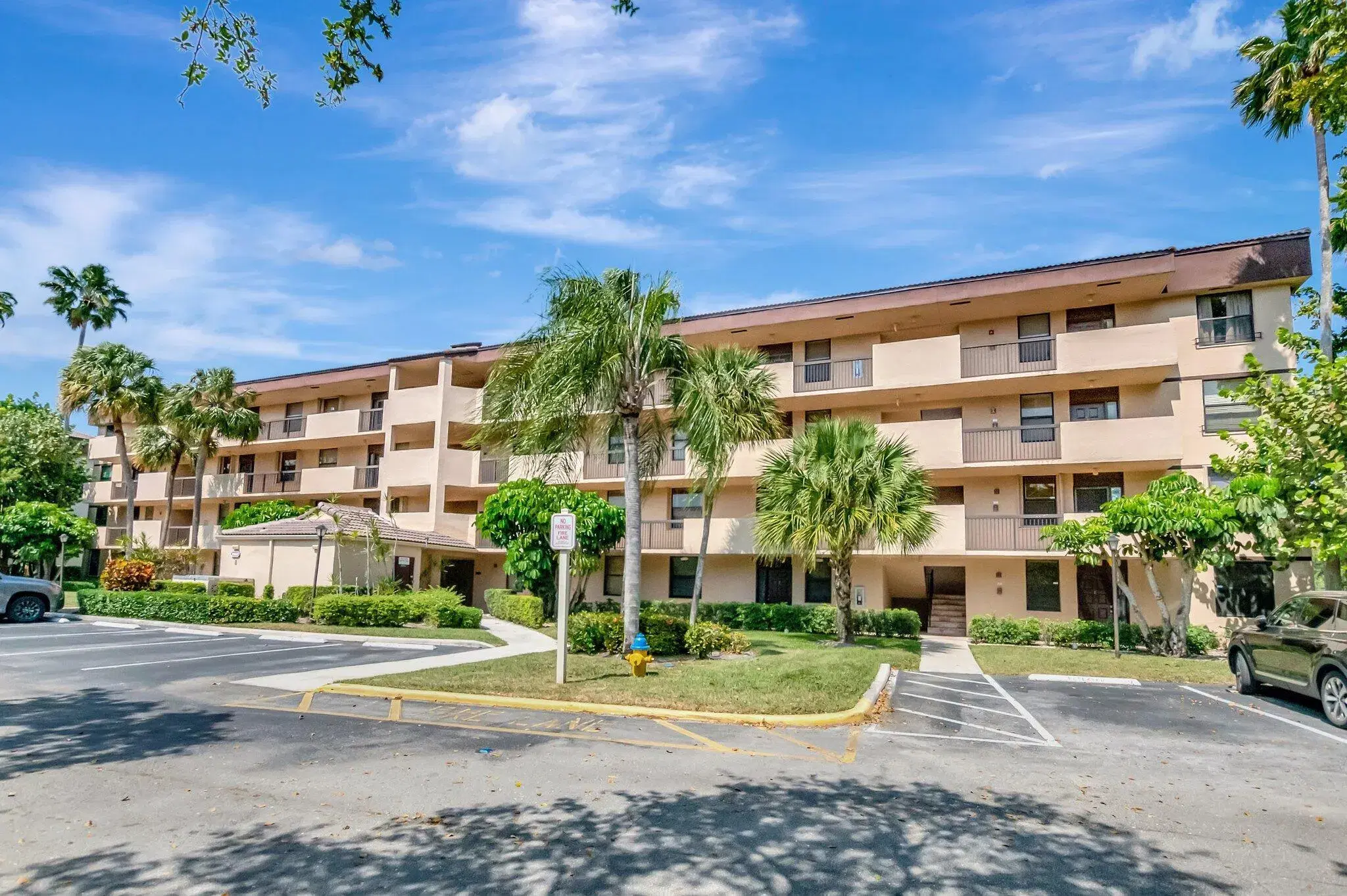 Picture of 2660 Carambola Circle N 205, Coconut Creek, FL 33066