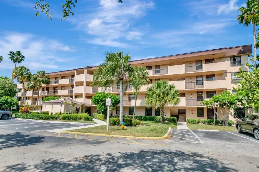 Picture of 2660 Carambola Circle N 205, Coconut Creek FL 33066