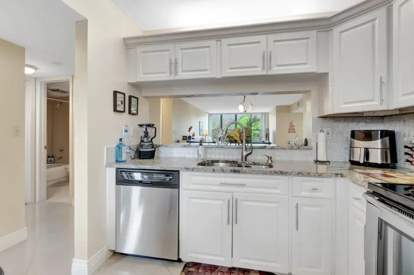 Picture of 2660 Carambola Circle N 205, Coconut Creek FL 33066