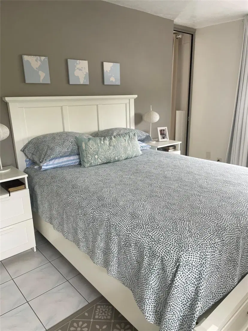 Picture of 2821 Somerset Dr 217, Lauderdale Lakes FL 33311