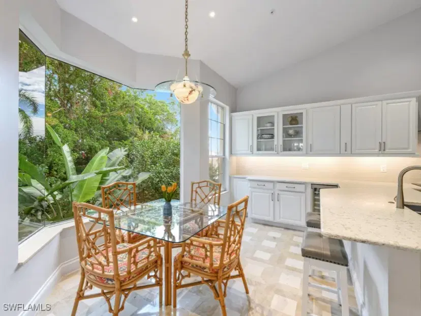 Picture of 265 Colonade Cir, Naples FL 34103
