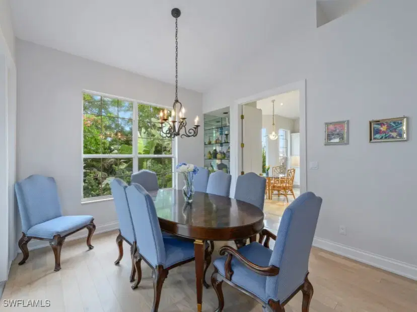 Picture of 265 Colonade Cir, Naples FL 34103