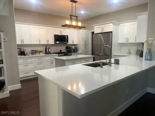 Picture of 2713 SW 38Th Ter, Cape Coral FL 33914