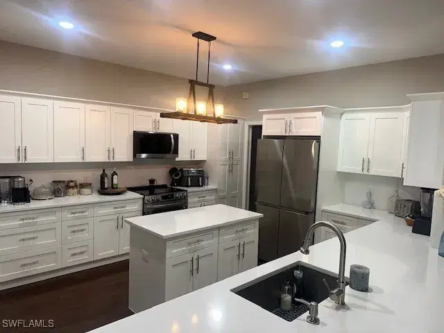 Picture of 2713 SW 38Th Ter, Cape Coral FL 33914