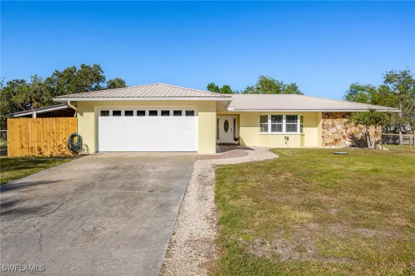 Picture of 4940 Shady River Ln, Fort Myers FL 33905