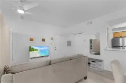 Picture of 4720 Saint Croix Ln 127, Naples, FL 34109