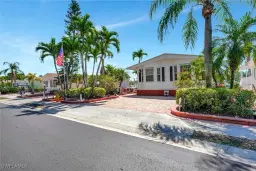 Picture of 2116 Crystal Lake Dr, Naples, FL 34120