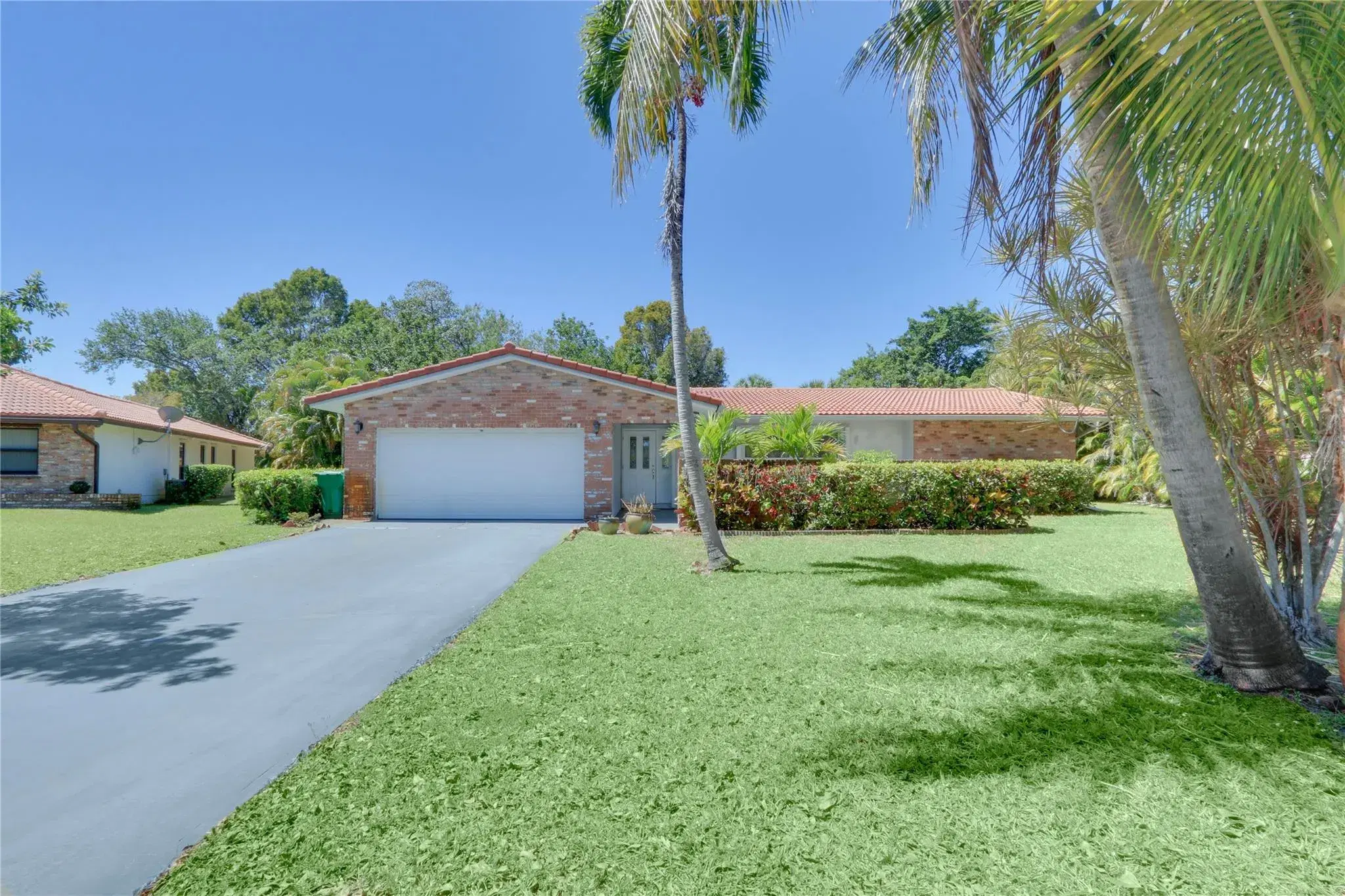Picture of 286 NW 83Rd Ln, Coral Springs, FL 33071