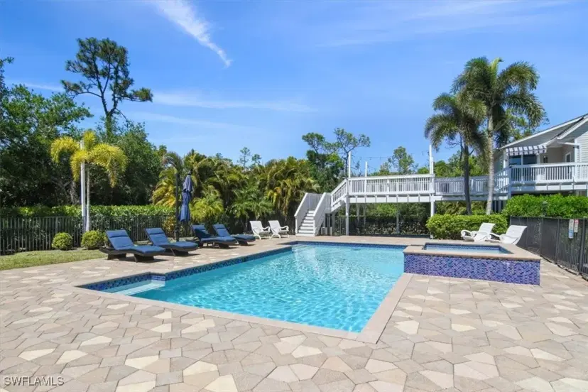 Picture of 6941 Hunters Rd, Naples FL 34109