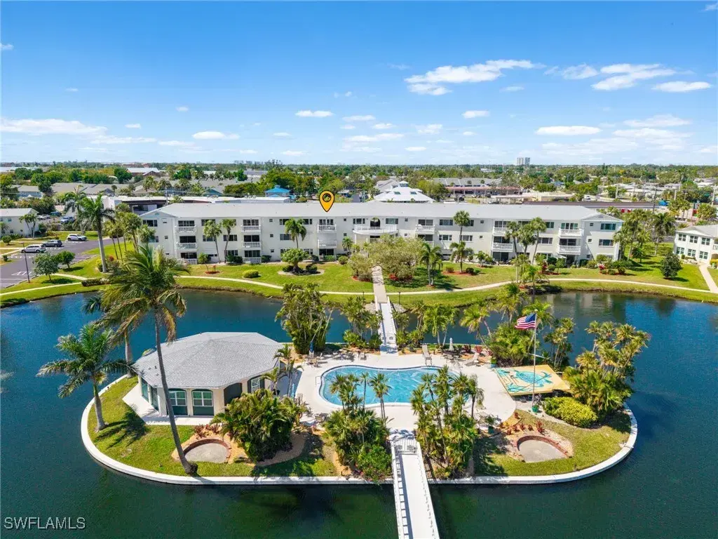 Picture of 13511 Stratford Place Cir 304, Fort Myers, FL 33919