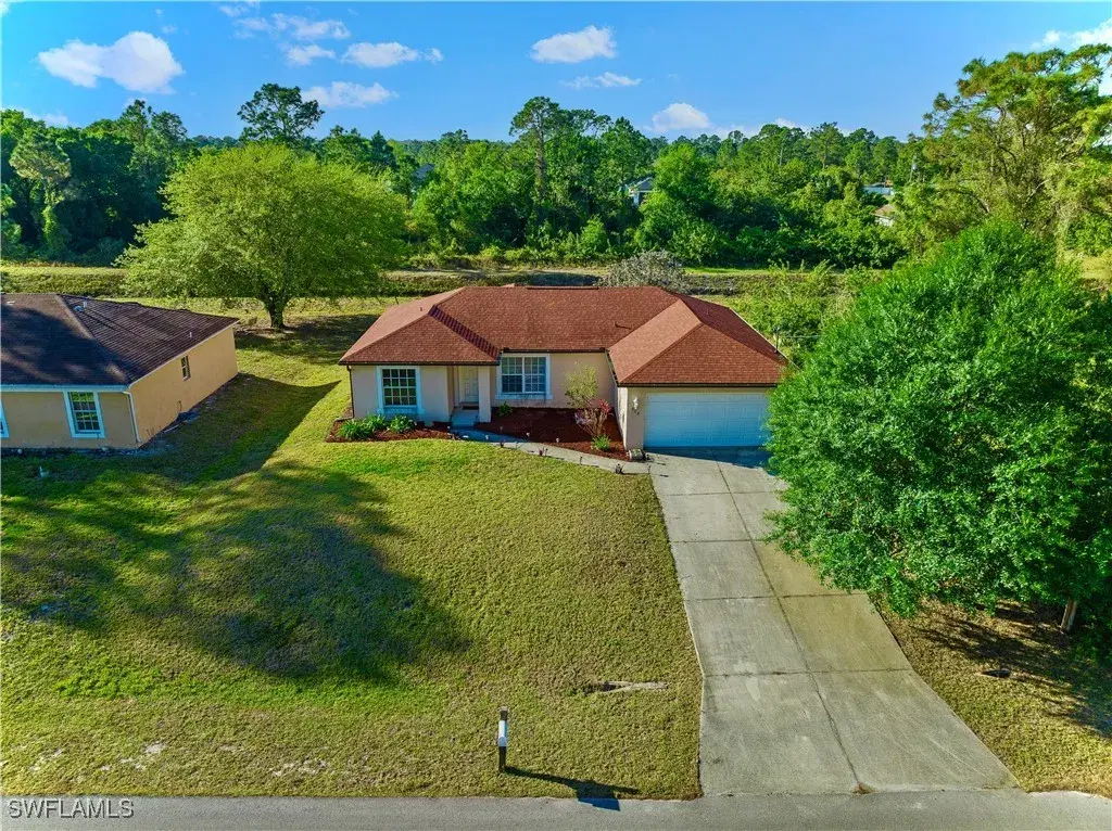 Picture of 864 Calumet St E, Lehigh Acres, FL 33974