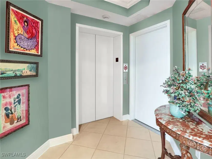 Picture of 455 Cove Tower Dr 303, Naples FL 34110
