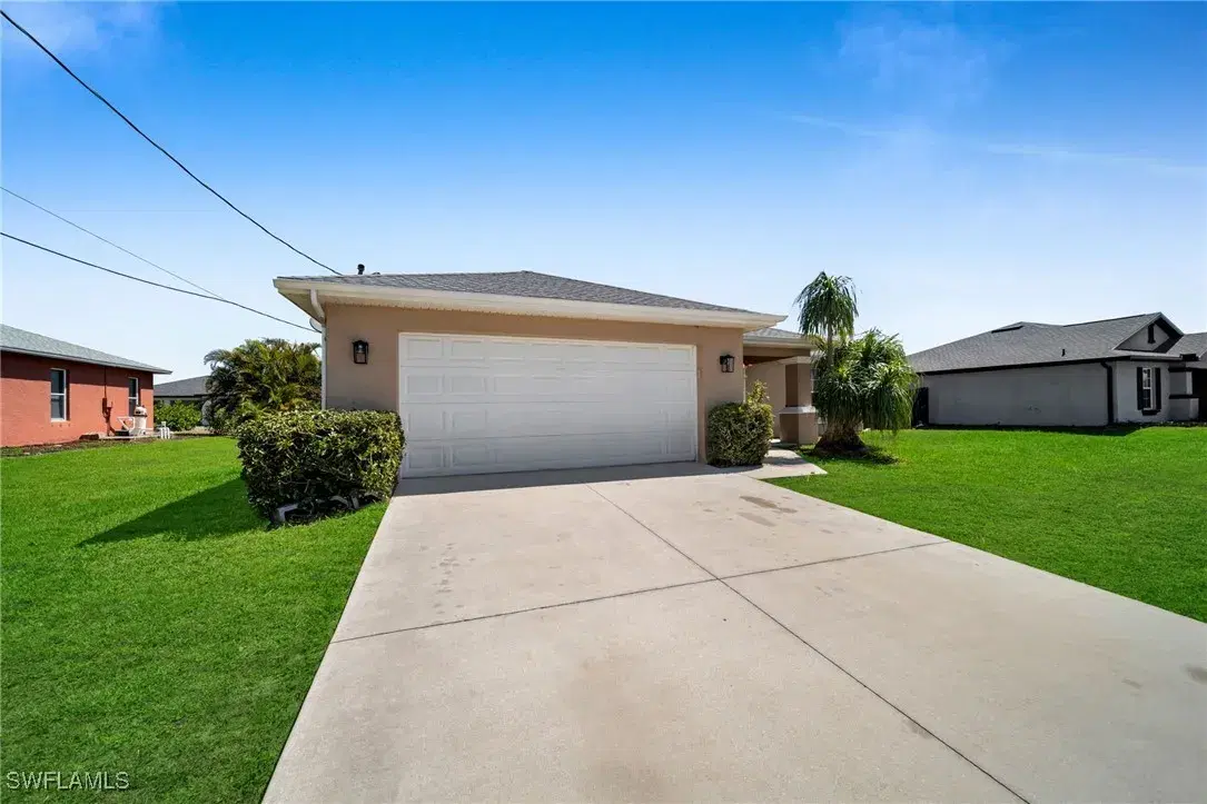 Picture of 1317 NE 1St Pl, Cape Coral, FL 33909