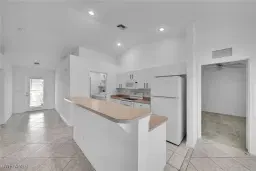 Picture of 1317 NE 1St Pl, Cape Coral, FL 33909