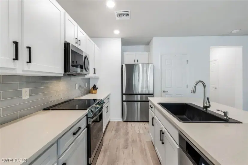 Picture of 14965 Wildflower Cir, Naples FL 34119