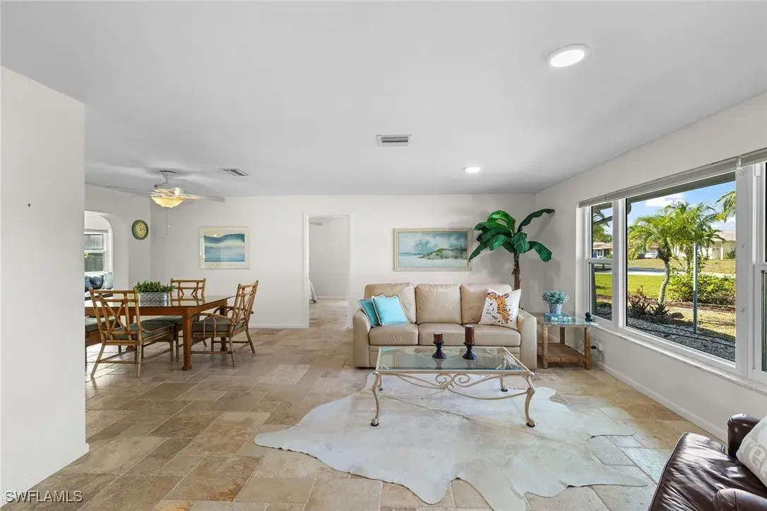 Picture of 27617 Los Amigos Ln, Bonita Springs, FL 34135