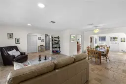 Picture of 27617 Los Amigos Ln, Bonita Springs, FL 34135