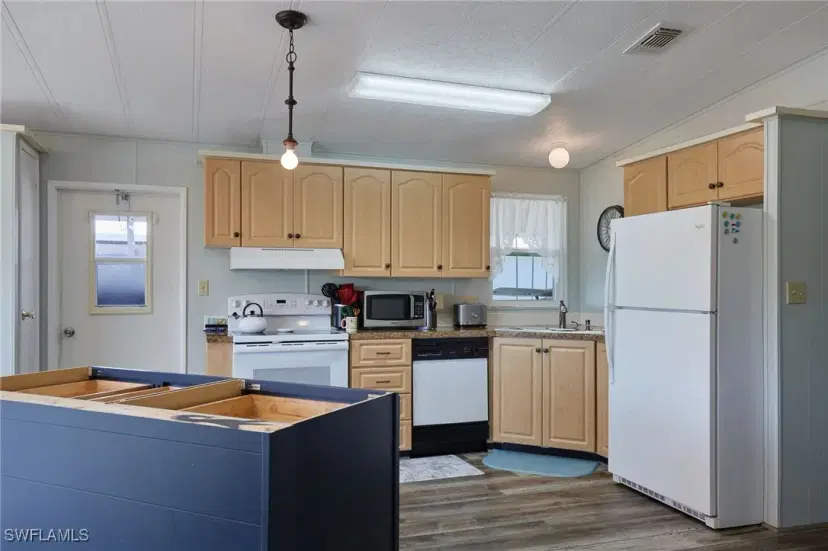 Picture of 15 Ilex St, Alva FL 33920