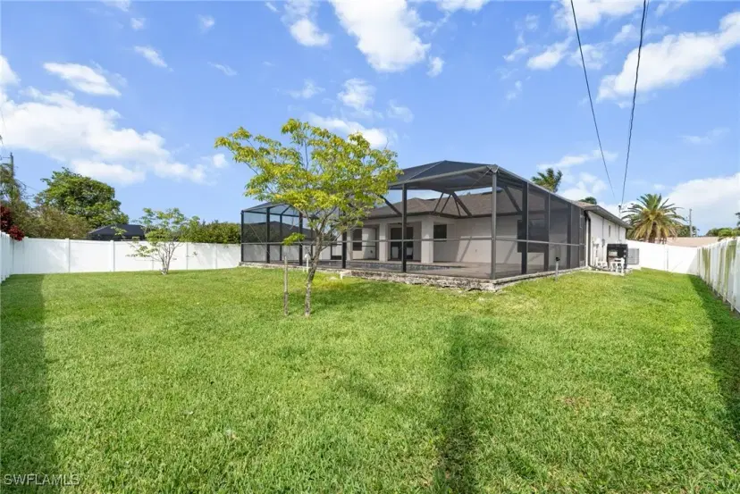 Picture of 3734 SE 3Rd Pl, Cape Coral FL 33904