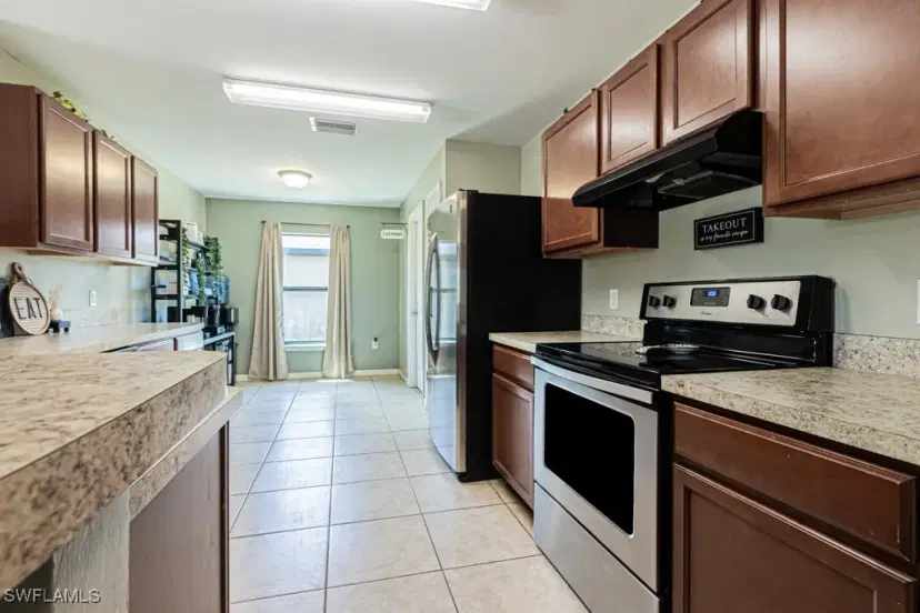 Picture of 163 Shadow Lakes Dr, Lehigh Acres FL 33974