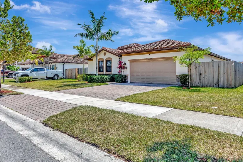 Picture of 2574 SE 2Nd St, Homestead FL 33033