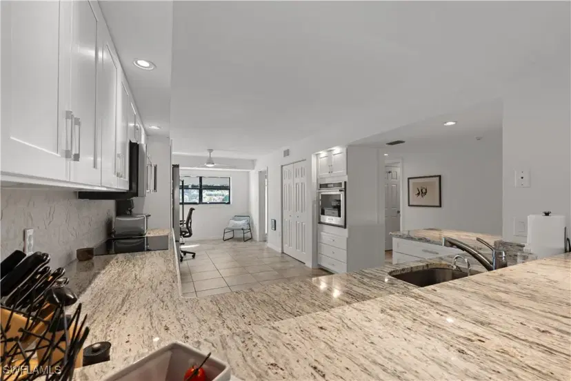 Picture of 16484 Timberlakes Dr 103, Fort Myers FL 33908