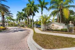 Picture of 310 Crestwood Circle 207, Royal Palm Beach, FL 33411
