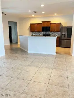 Picture of 213 SW 19Th Ter, Cape Coral, FL 33991