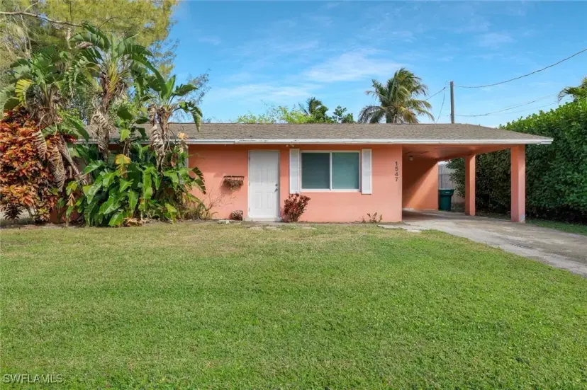 Picture of 1547 Bembury Dr, Naples FL 34102