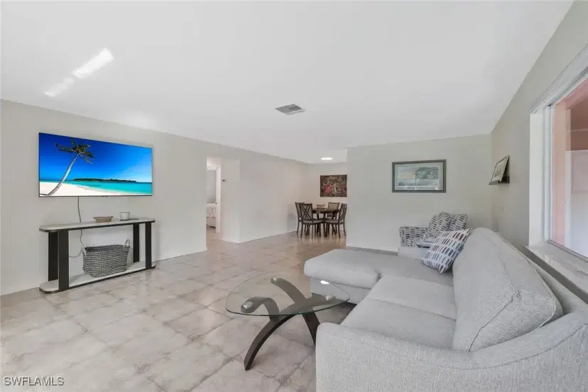 Picture of 1547 Bembury Dr, Naples FL 34102