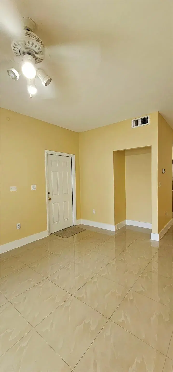 Picture of 1881 NW 96Th Terrace 7F, Pembroke Pines FL 33024