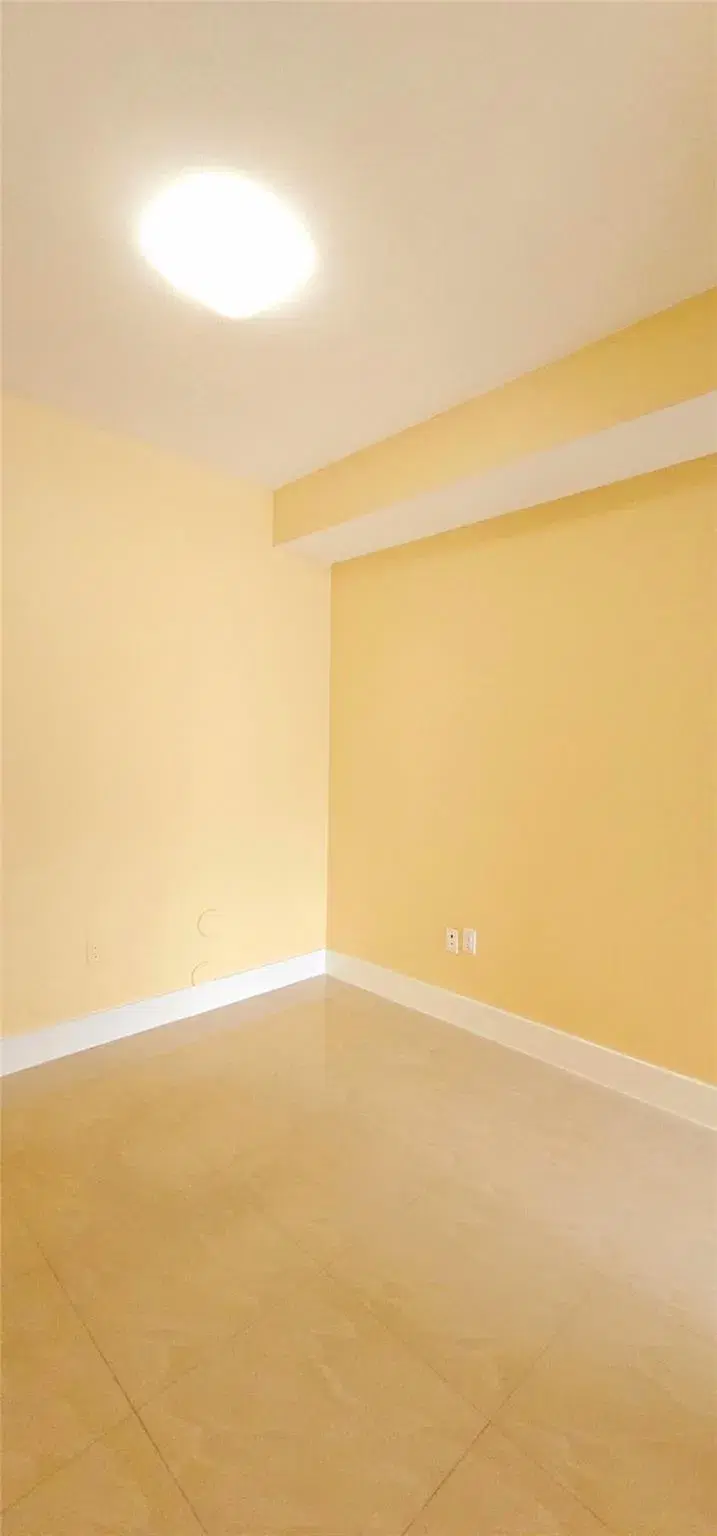 Picture of 1881 NW 96Th Terrace 7F, Pembroke Pines FL 33024