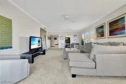 Picture of 666 3Rd St S 304, Naples, FL 34102