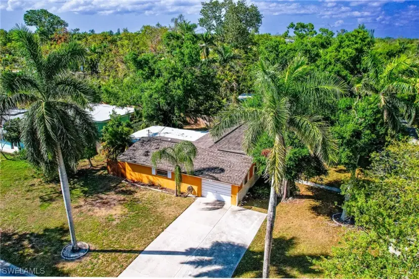 Picture of 4639 Siesta Cir, Fort Myers FL 33901
