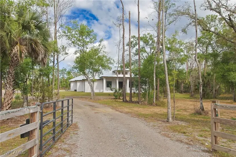 Picture of 19401 Witts End, Alva FL 33920