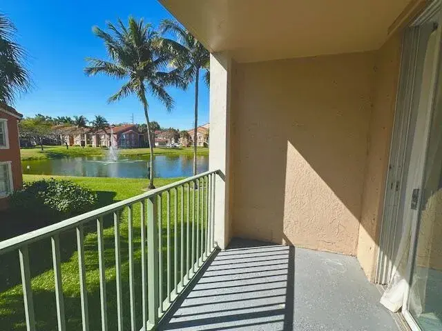 Picture of 7896 Sonoma Springs Circle 204, Lake Worth, FL 33463