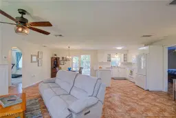 Picture of 18518 Sunflower Rd, Fort Myers, FL 33967