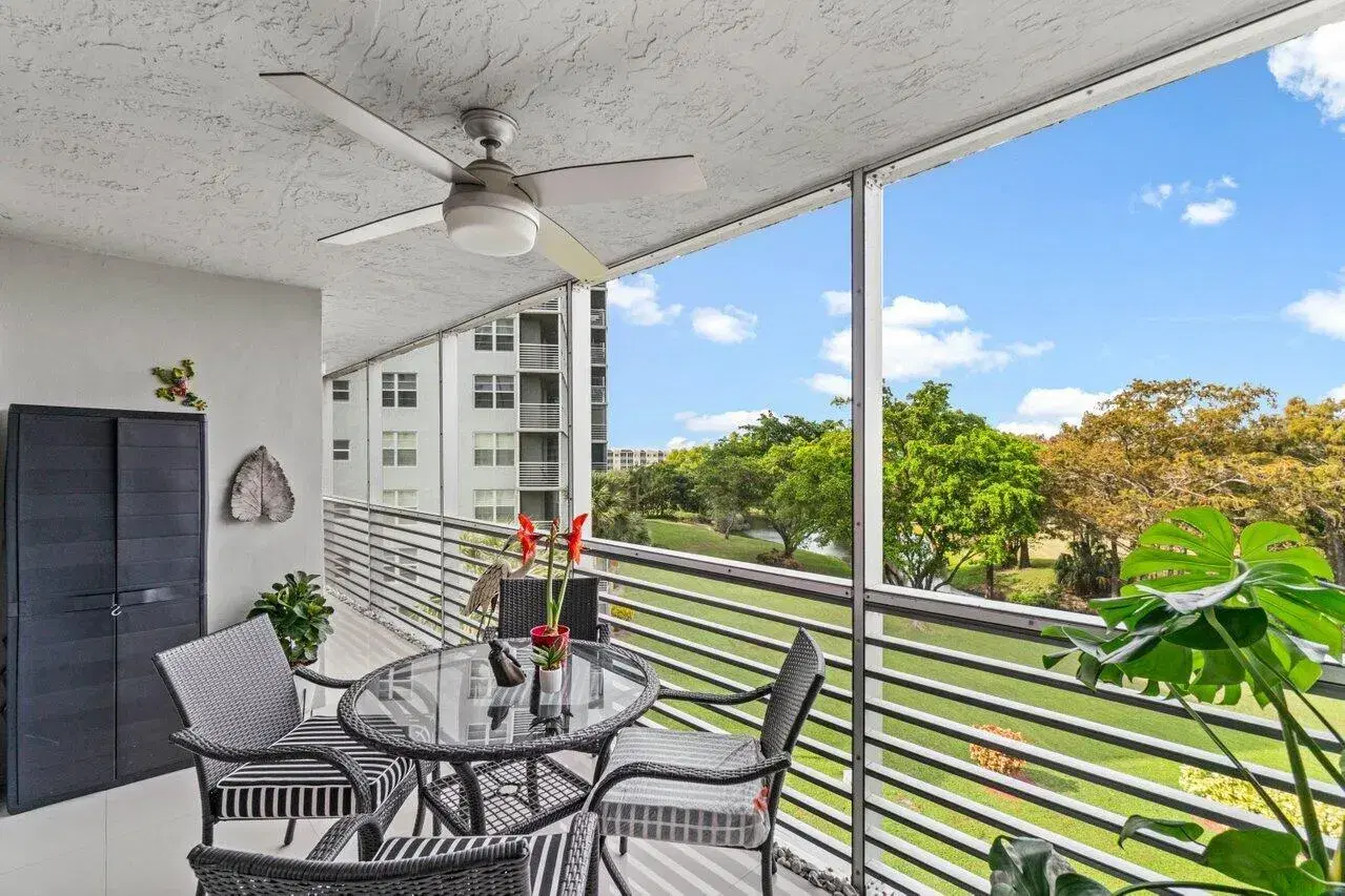 Picture of 625 Oaks Drive 508, Pompano Beach, FL 33069