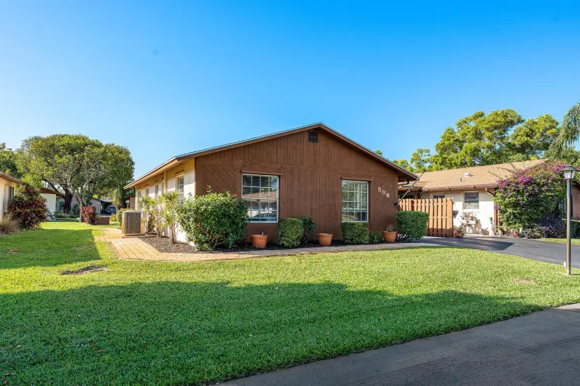 Picture of 506 SE 27Th Lane, Boynton Beach FL 33435