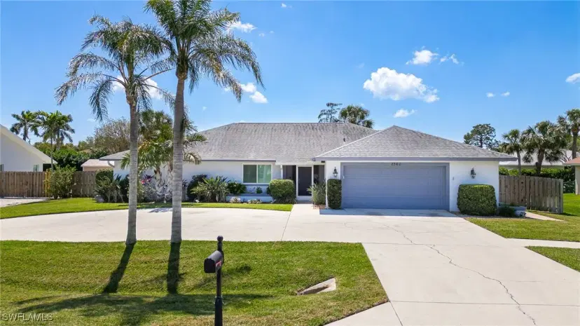 Picture of 2360 Outrigger Ln, Naples FL 34104