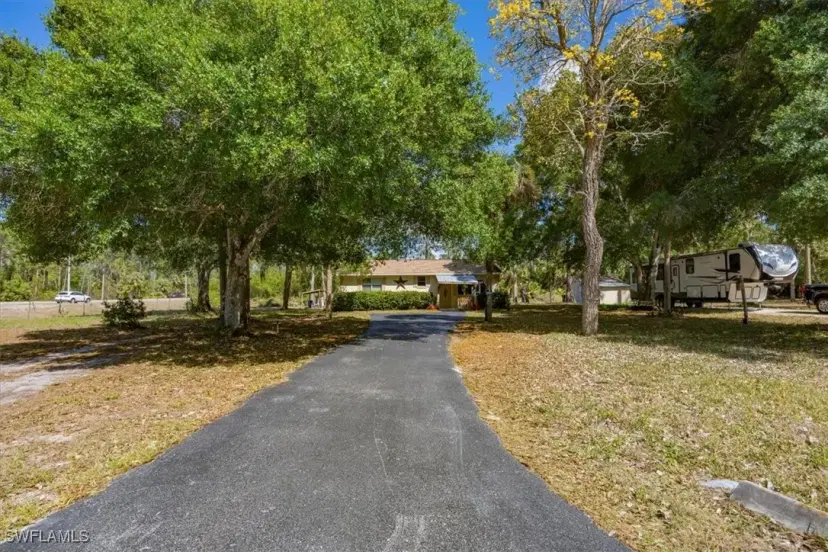 Picture of 110 10Th St Se, Naples FL 34117
