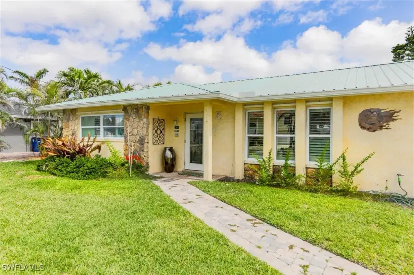 Picture of 7875 Buccaneer Dr, Fort Myers Beach FL 33931