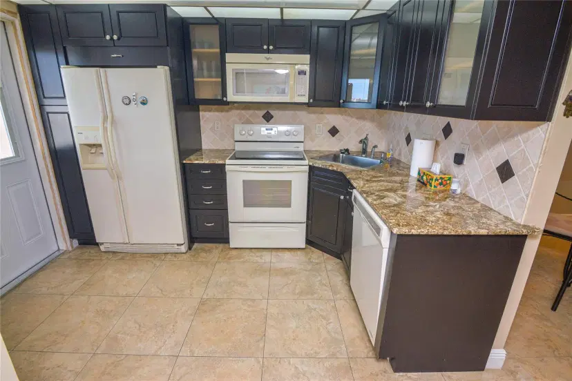 Picture of 2661 S Course Dr 707, Pompano Beach FL 33069