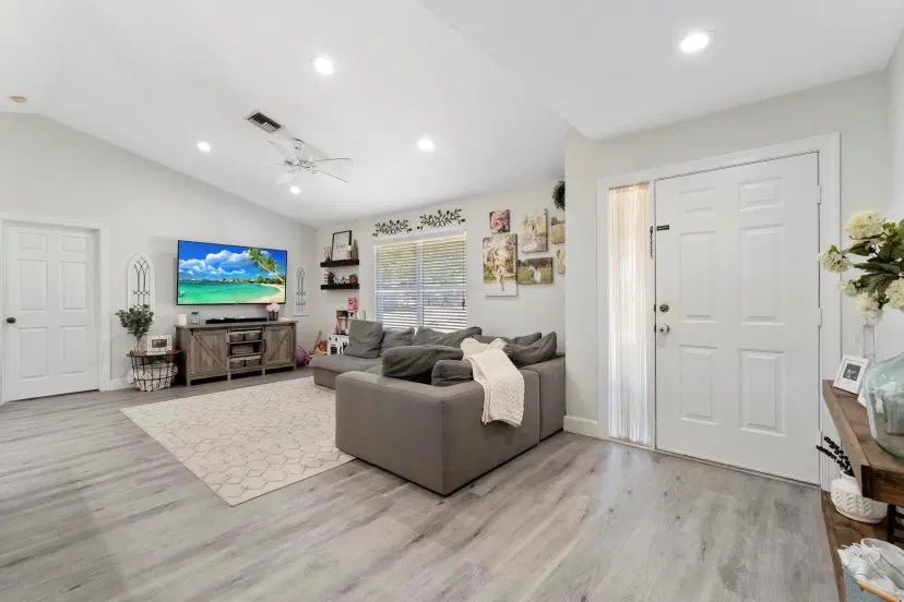 Picture of 103 Queens Lane, Royal Palm Beach FL 33411