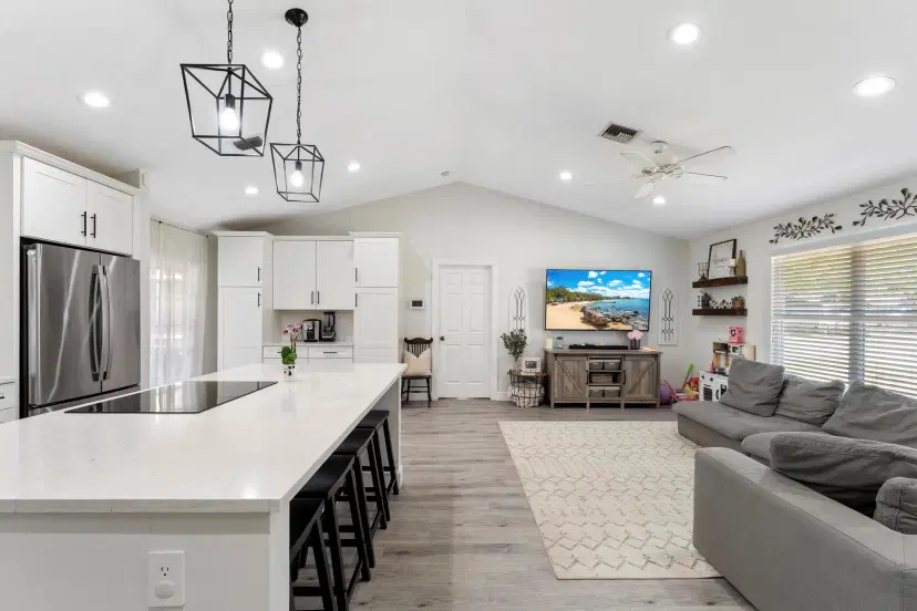 Picture of 103 Queens Lane, Royal Palm Beach FL 33411