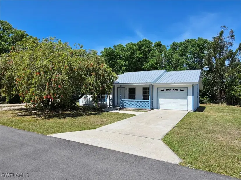 Picture of 2021 Clipper Terrace Trce, Labelle FL 33935