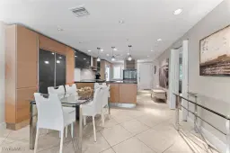 Picture of 3001 Sandpiper Bay Cir B103, Naples, FL 34112