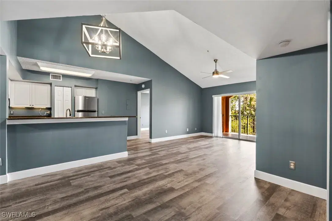 Picture of 1270 Wildwood Lakes Blvd 304, Naples, FL 34104