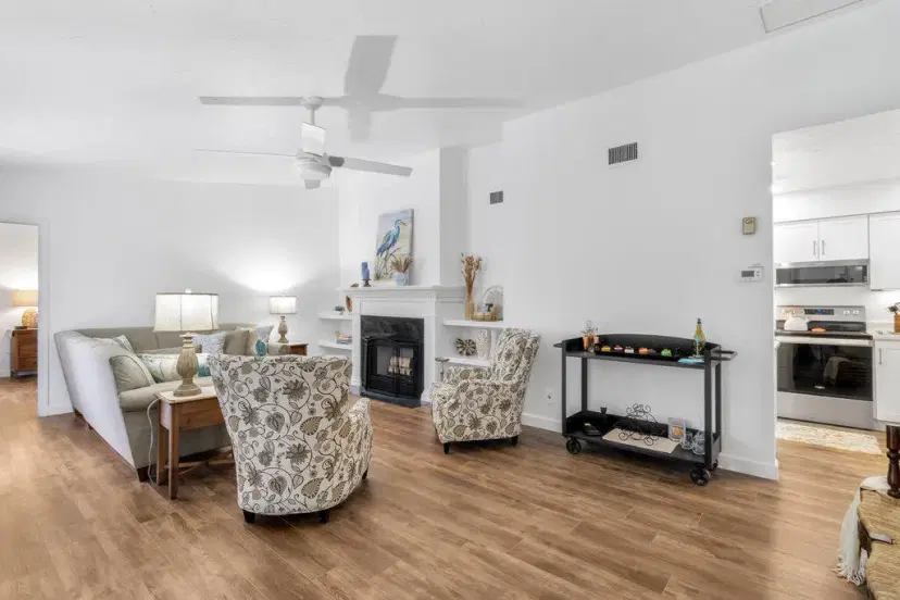 Picture of 735 Timber Ridge Trail Sw B, Vero Beach FL 32962